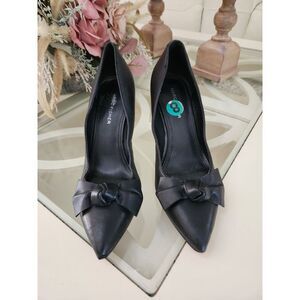 Marc Fisher Women's Black Leather Pumps Beautiful Boa Heel Shoes Size 8‎